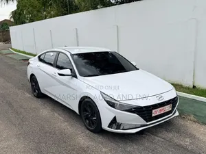 Hyundai Elantra 2023 White