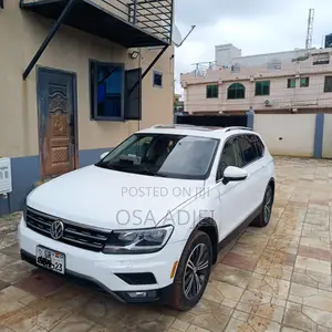 Volkswagen Tiguan 2.0T SEL FWD 2019 White