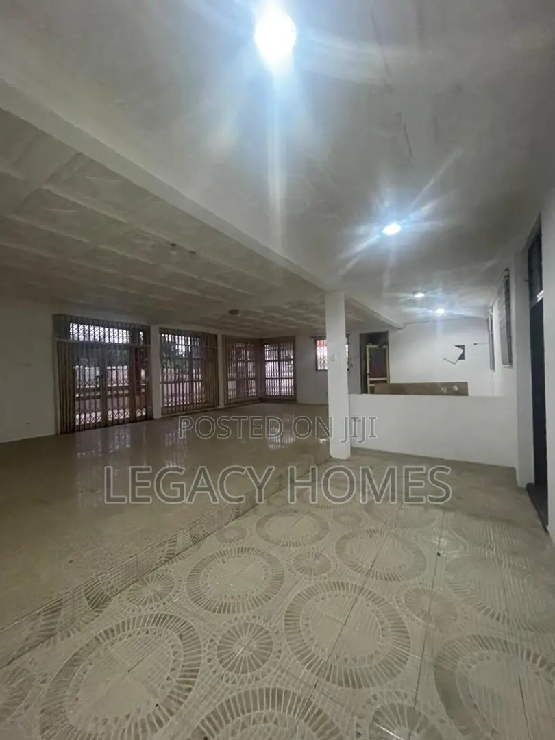 5bdrm House in East Legon, American House for rent