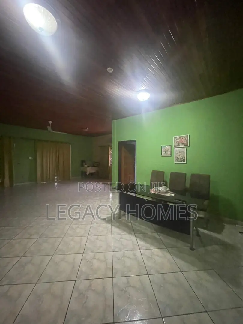 5bdrm House in East Legon, American House for rent