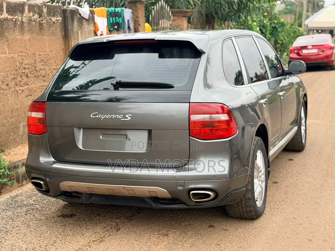 Porsche Cayenne 2008 Gray
