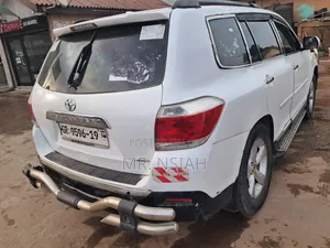 Toyota Highlander 2009 White