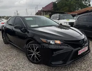 Toyota Camry SE 2023 Black