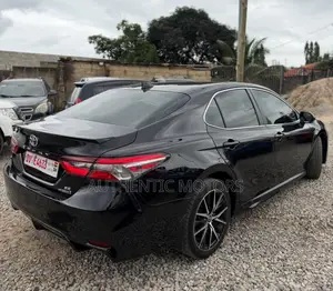 Toyota Camry SE 2023 Black