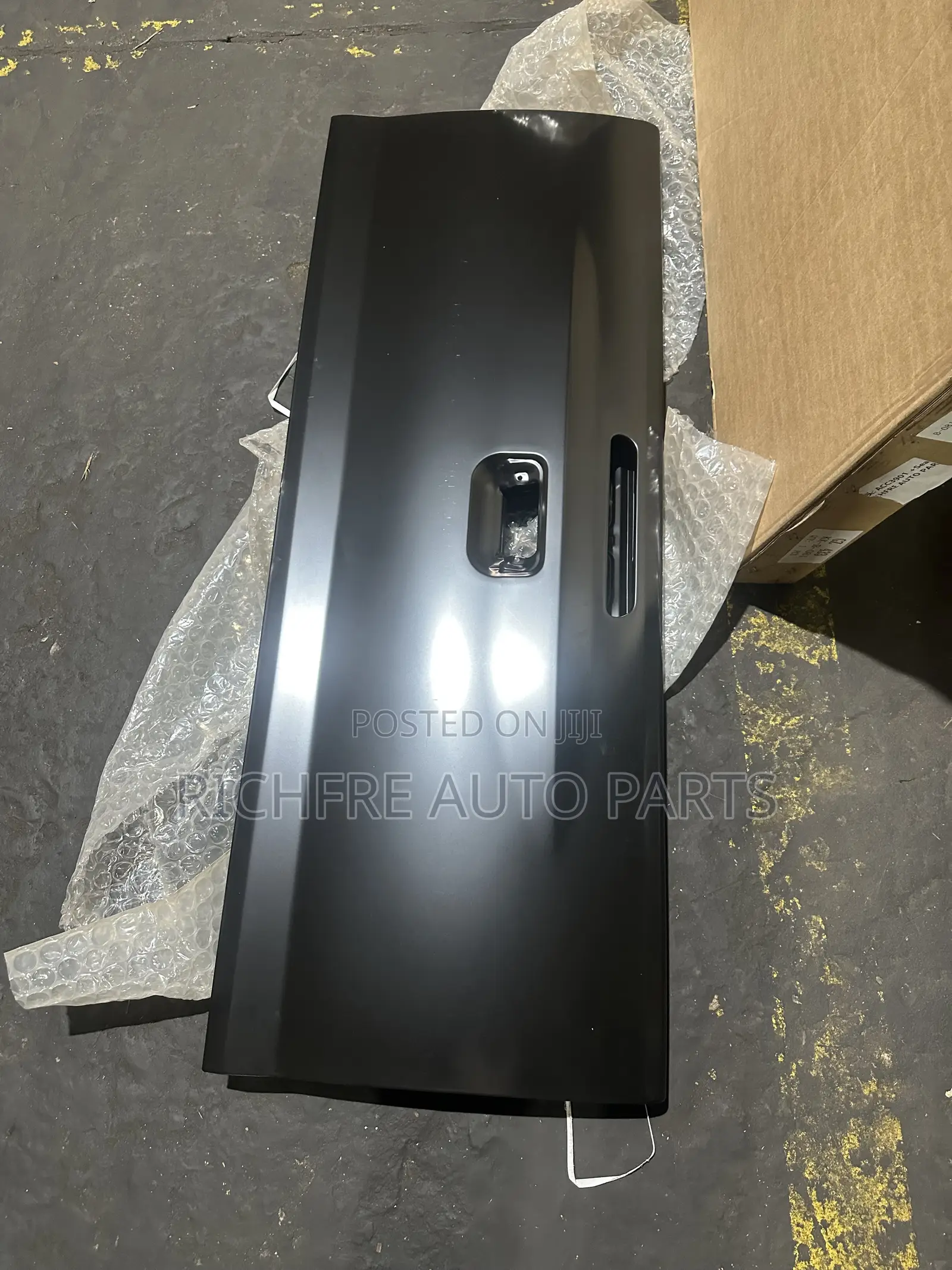 Toyota Hilux Vigo 2008,2010,2012 Tailgate Boot ORIGINAL