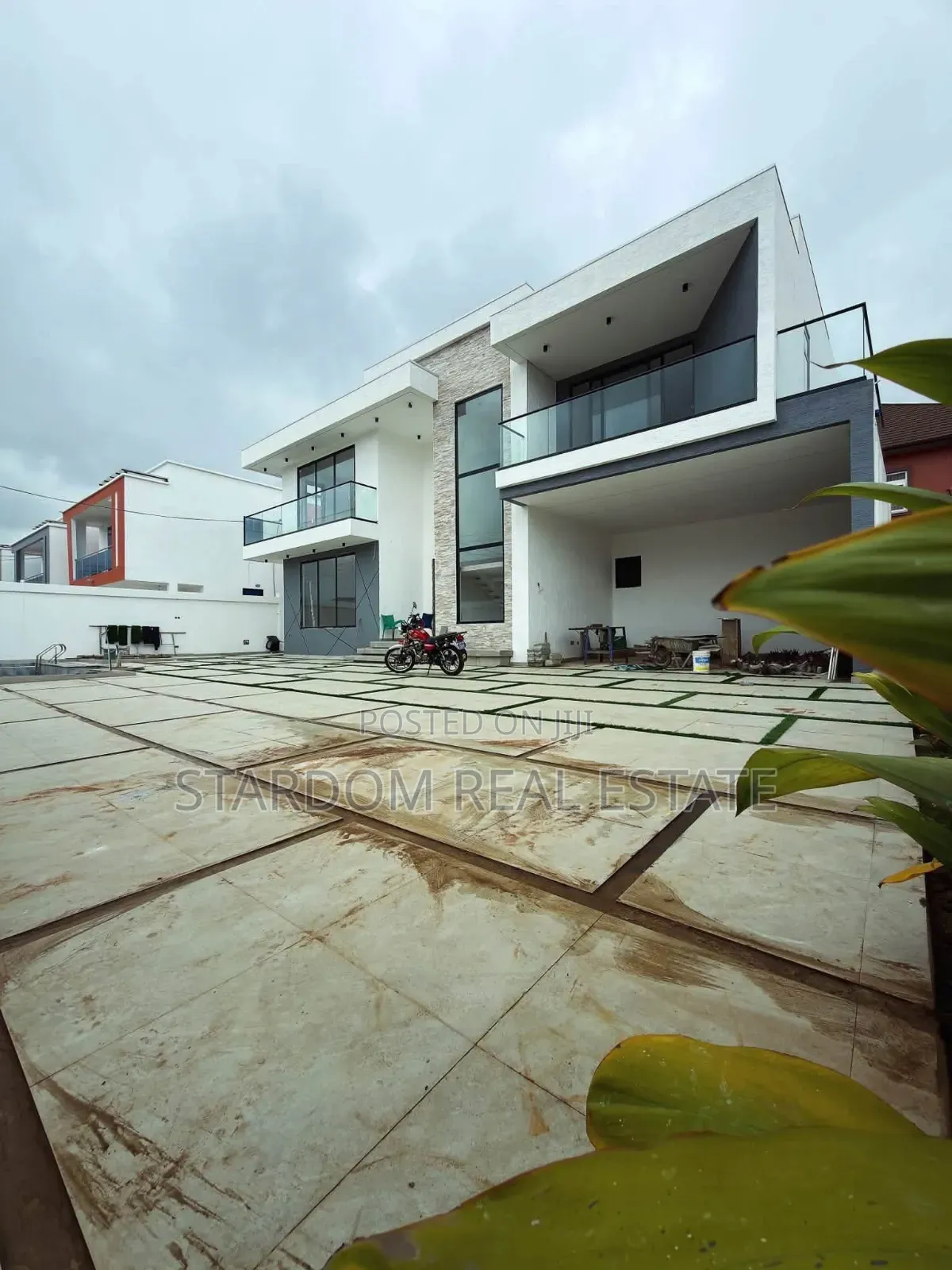 4bdrm Duplex in East Legon, Ability for sale