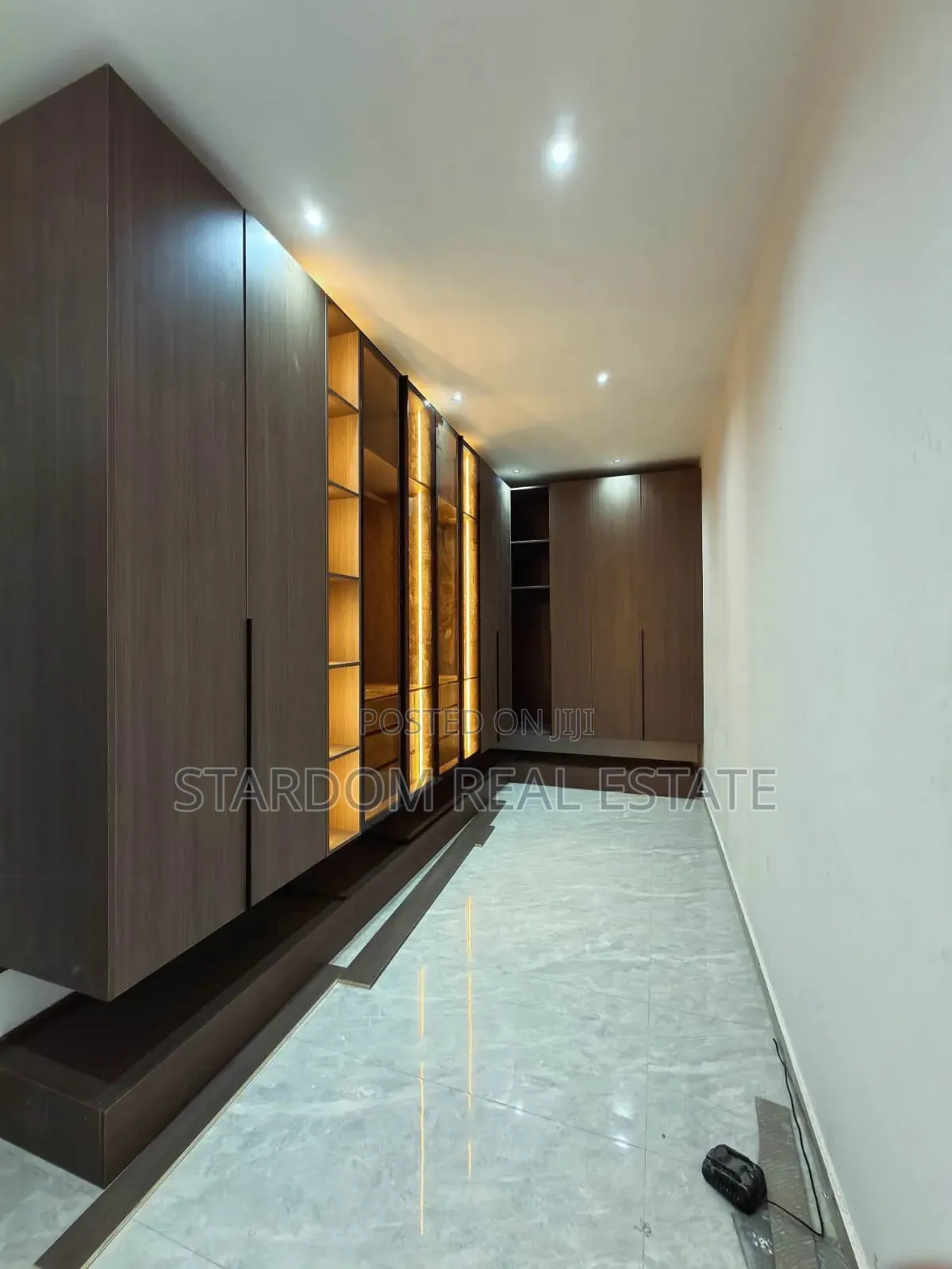 4bdrm Duplex in East Legon, Ability for sale