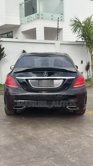 Mercedes-Benz C300 2017 Black