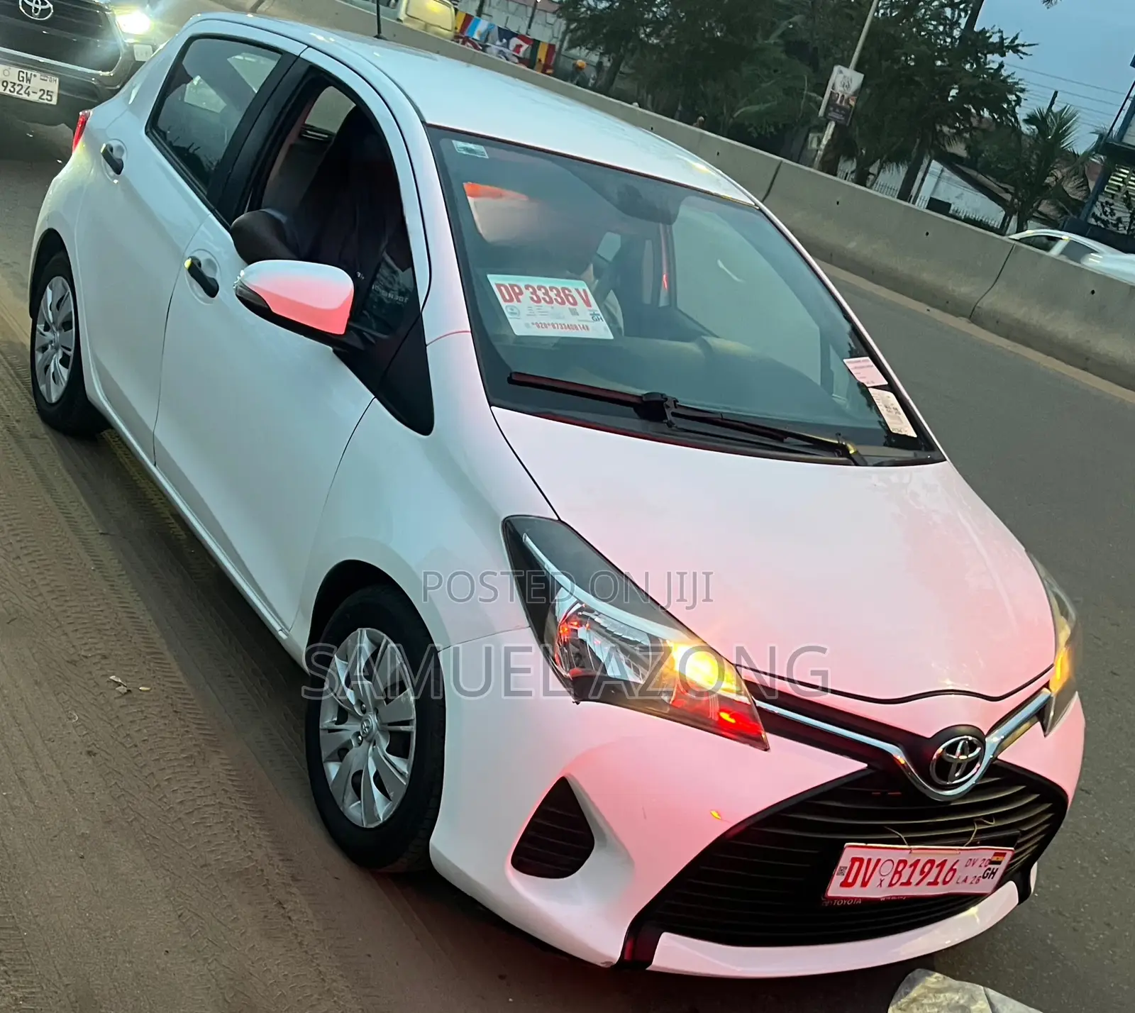 Toyota Yaris L Hatchback 5dr 2016 White