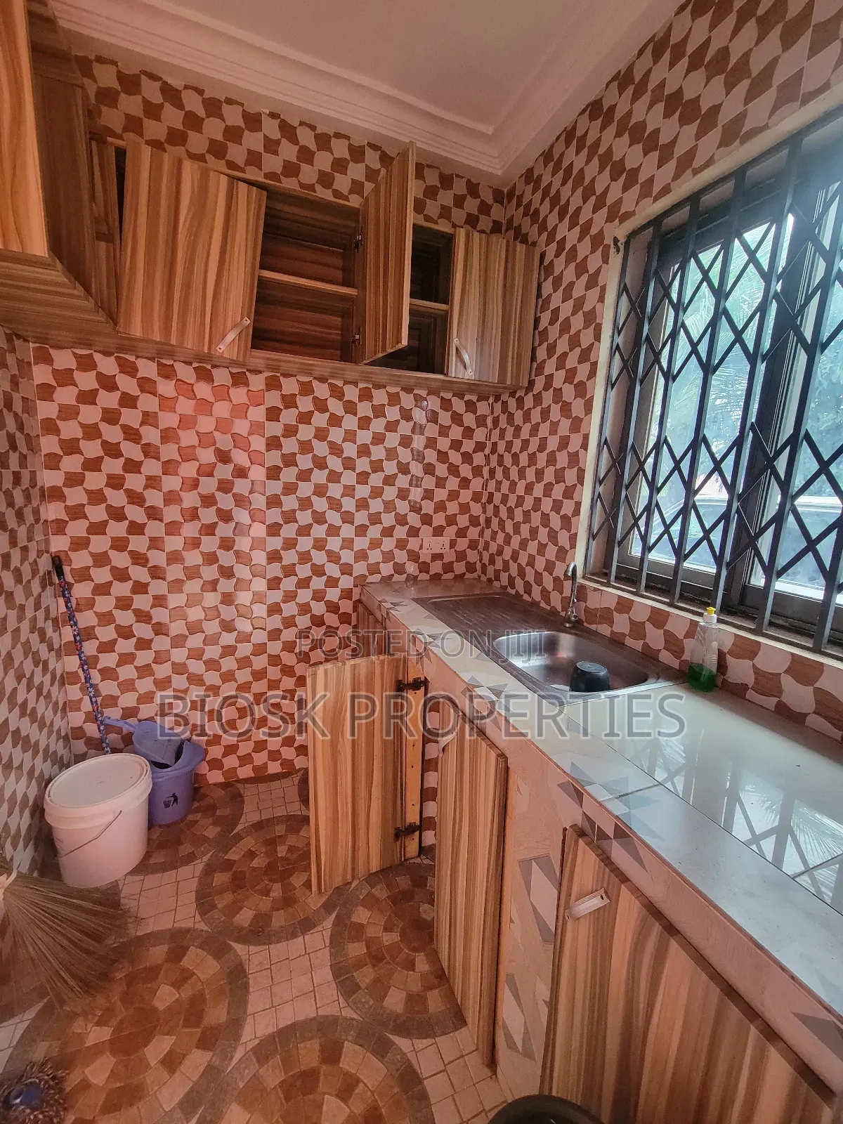 1bdrm Apartment in Biosk Properties, Malejor for rent