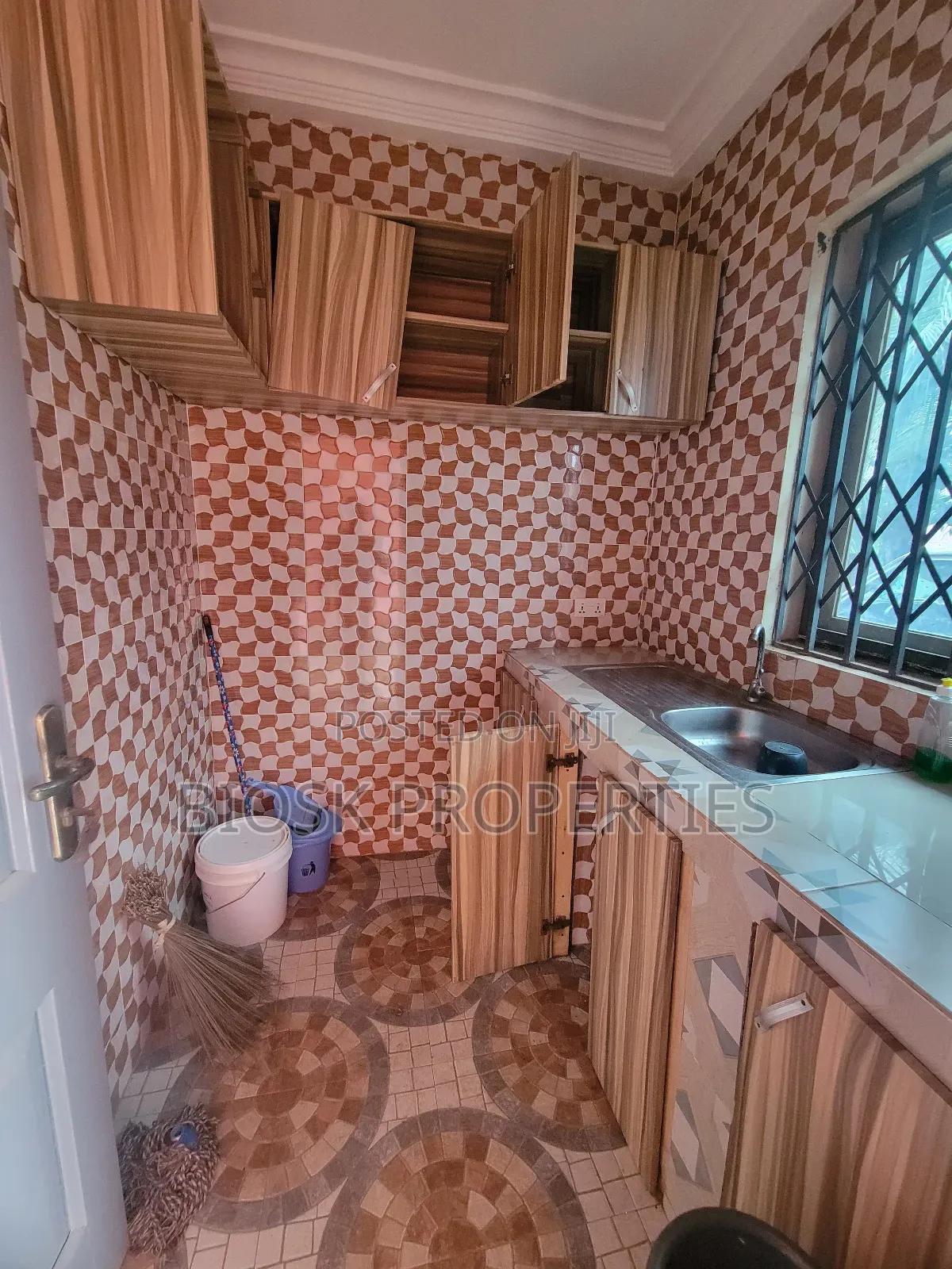 1bdrm Apartment in Biosk Properties, Malejor for rent
