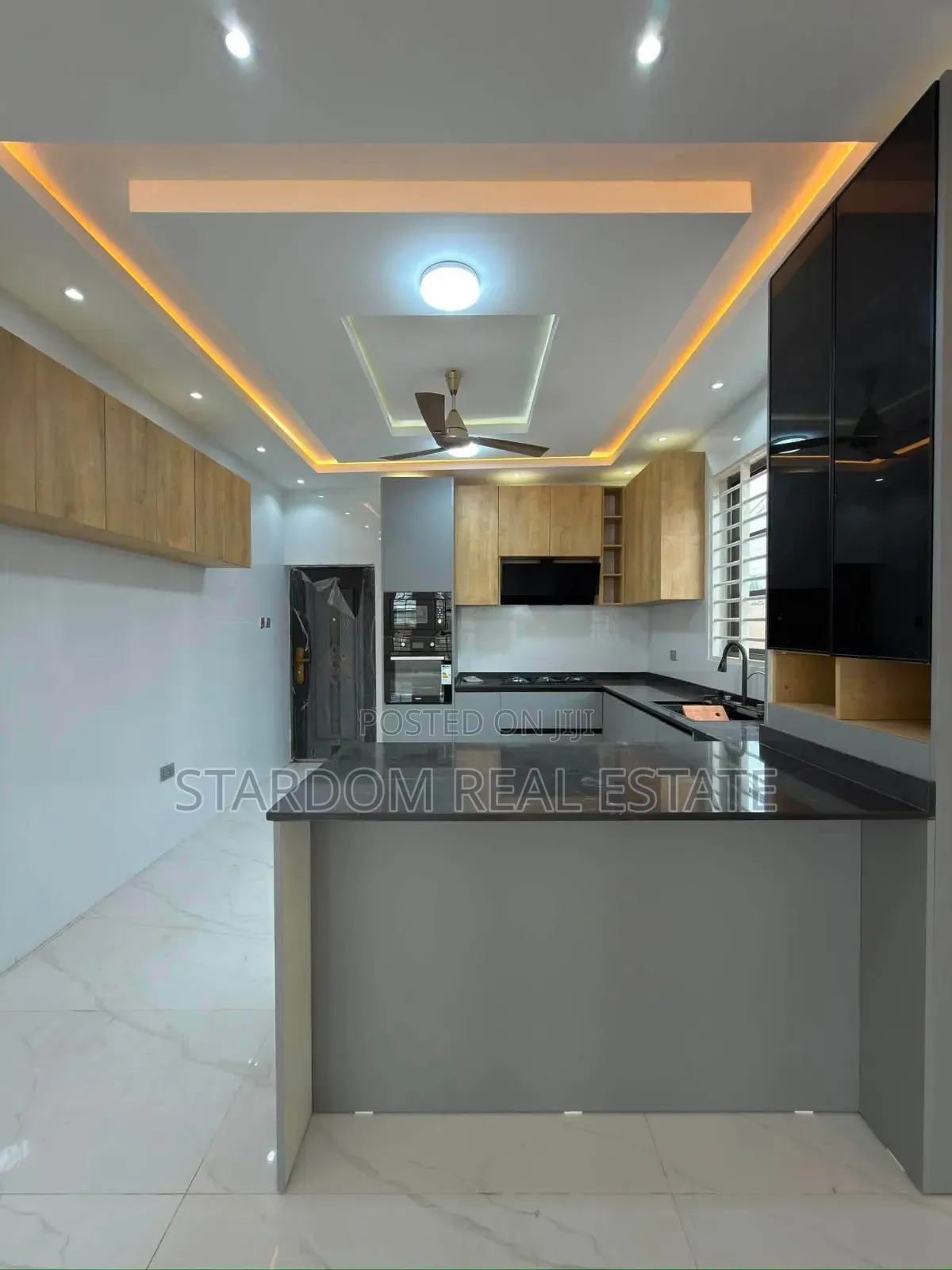 4bdrm Duplex in East Legon Ogbojo, American House for sale