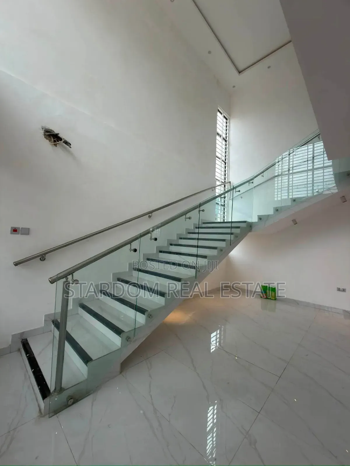4bdrm Duplex in East Legon Ogbojo, American House for sale