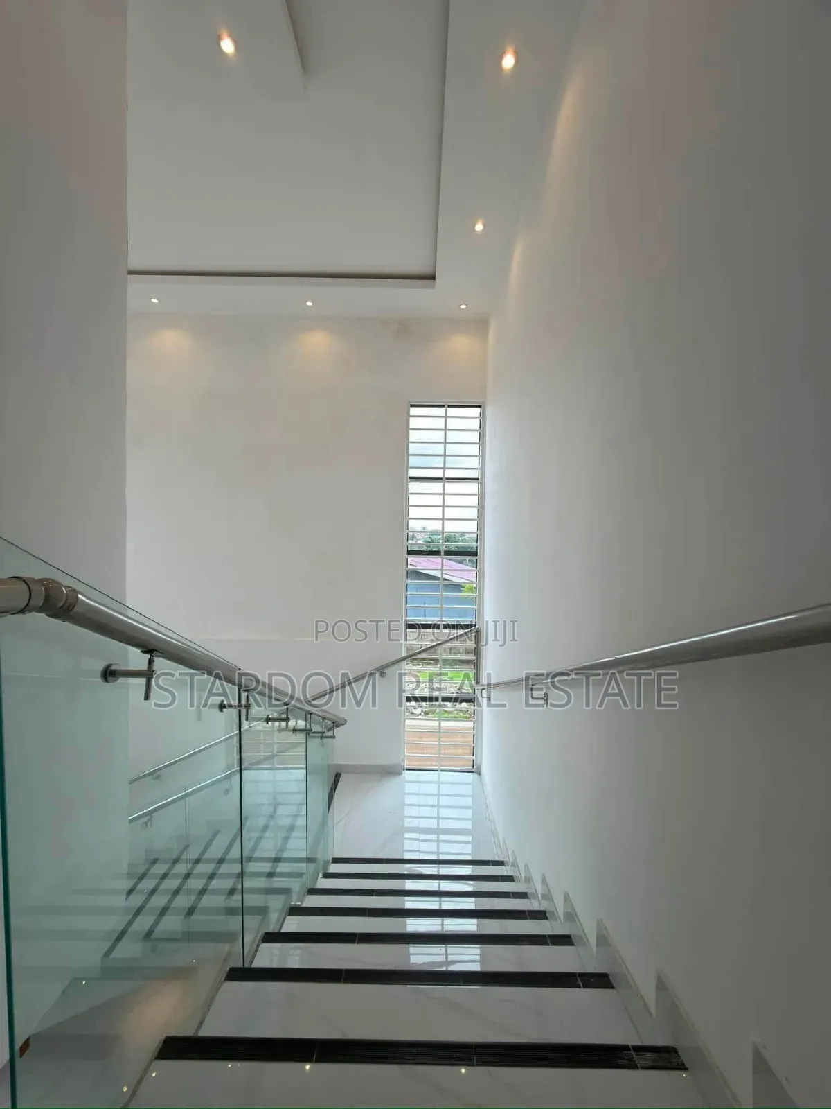 4bdrm Duplex in East Legon Ogbojo, American House for sale
