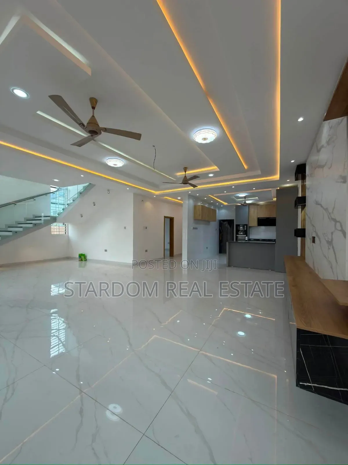 4bdrm Duplex in East Legon Ogbojo, American House for sale