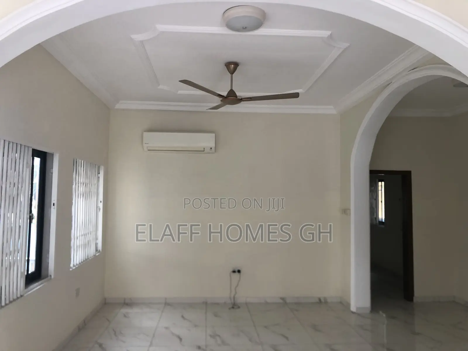 4bdrm Townhouse / Terrace in Elaffhomesgh, Ability for rent