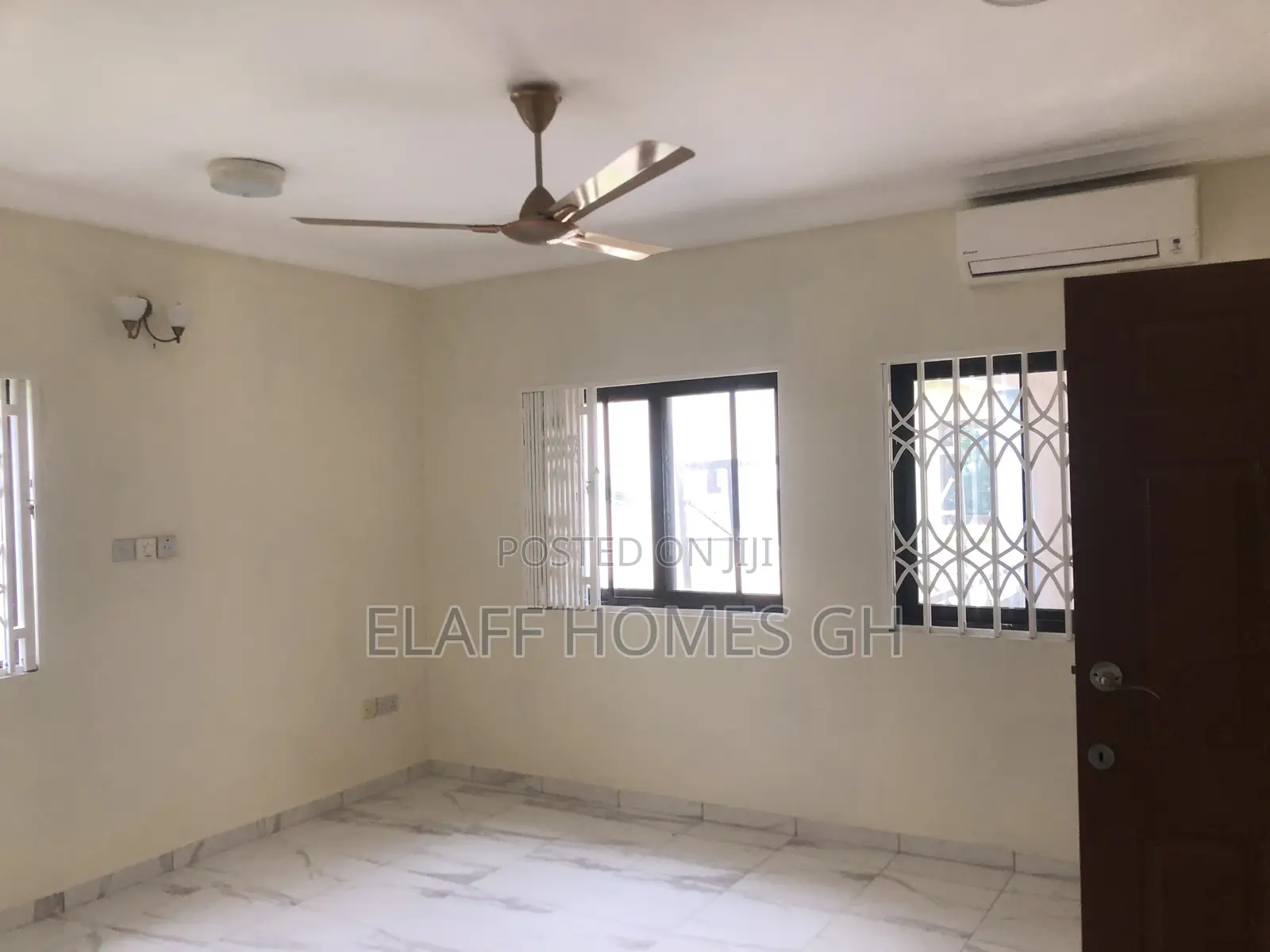 4bdrm Townhouse / Terrace in Elaffhomesgh, Ability for rent