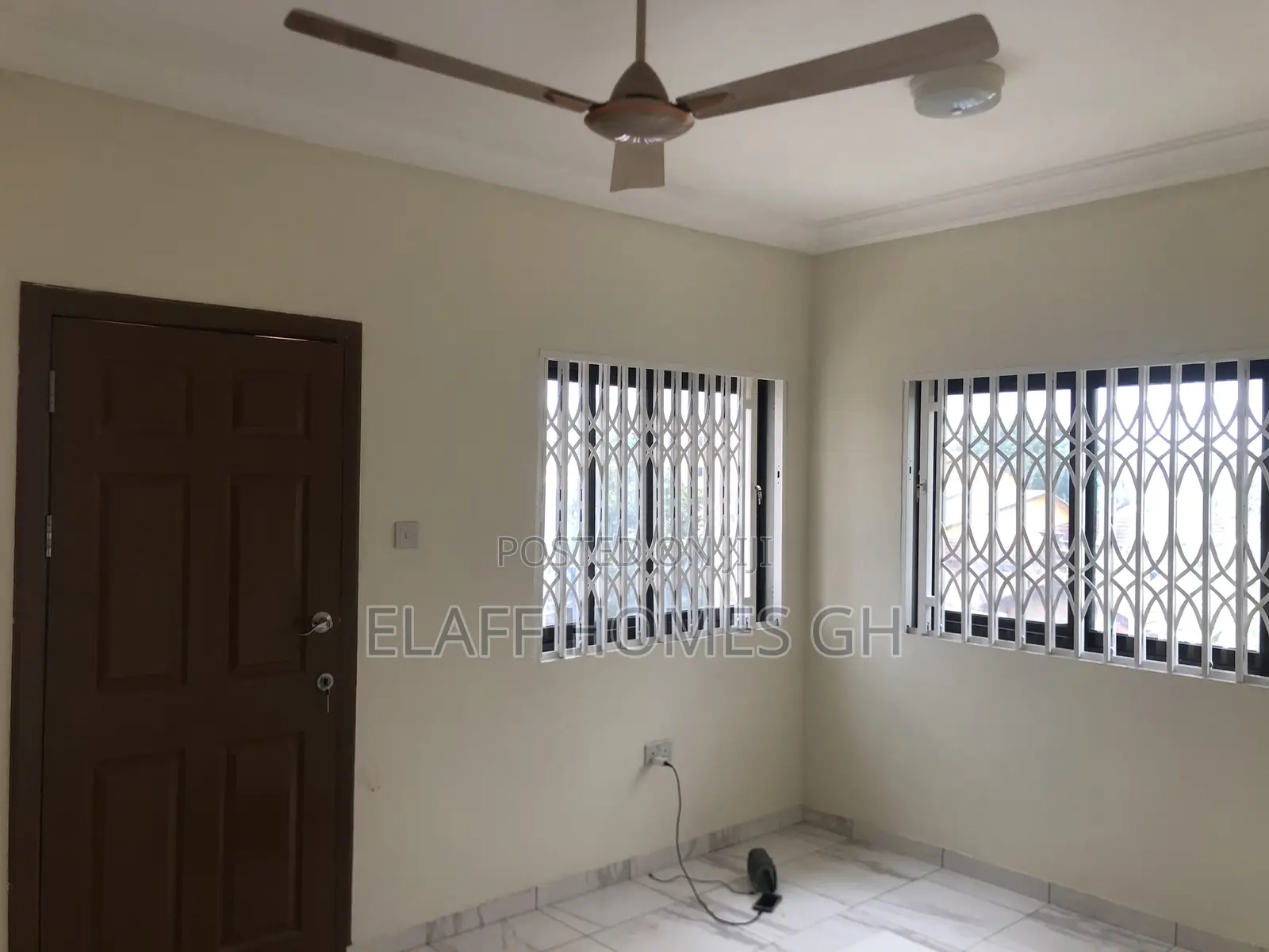 4bdrm Townhouse / Terrace in Elaffhomesgh, Ability for rent