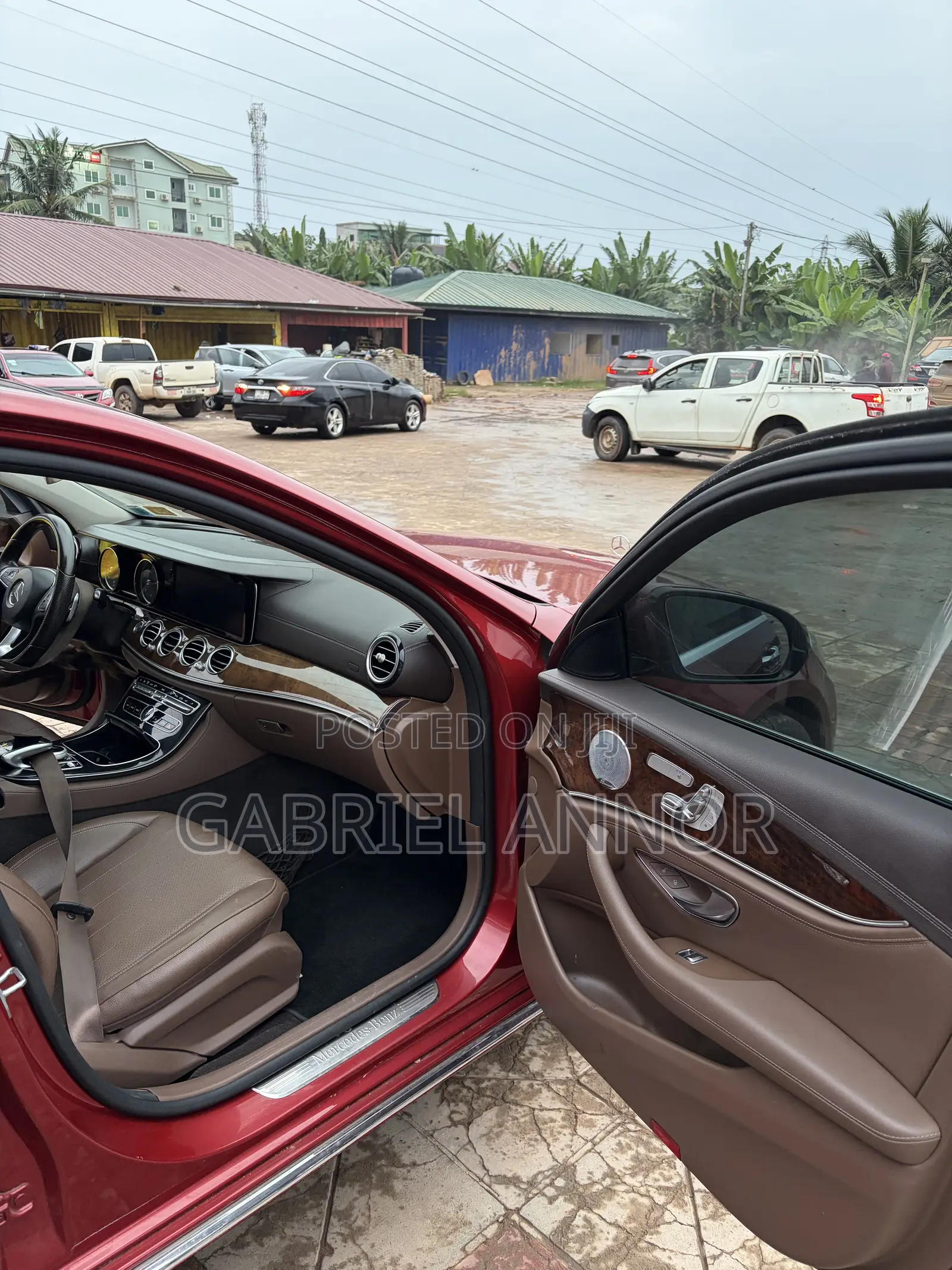 Mercedes-Benz E300 4Matic AWD Sedan (2.0L 4cyl 9A) 2017 Red
