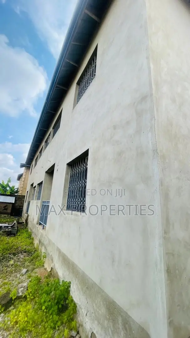 4bdrm Apartment in Pokuase for sale