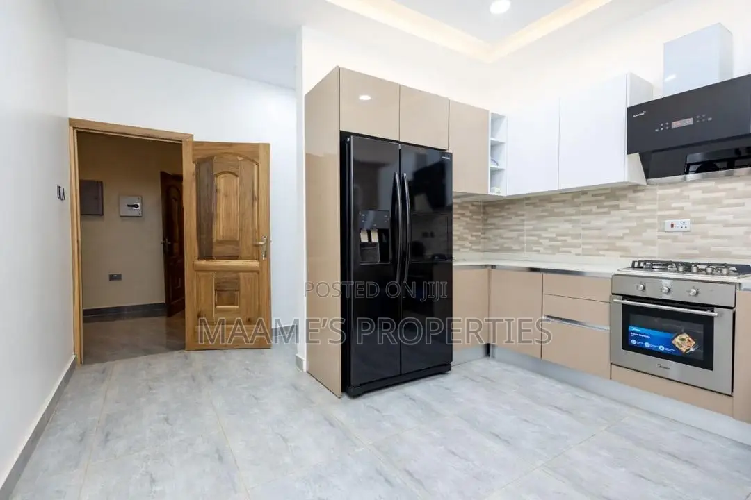 3bdrm House in Oyarifa for sale