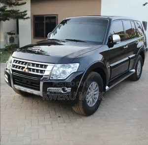 Mitsubishi Pajero 2013 Black
