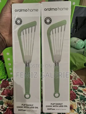 Oraimo OilFlow Easy-Flip Low-Oil Butterfly Spatula