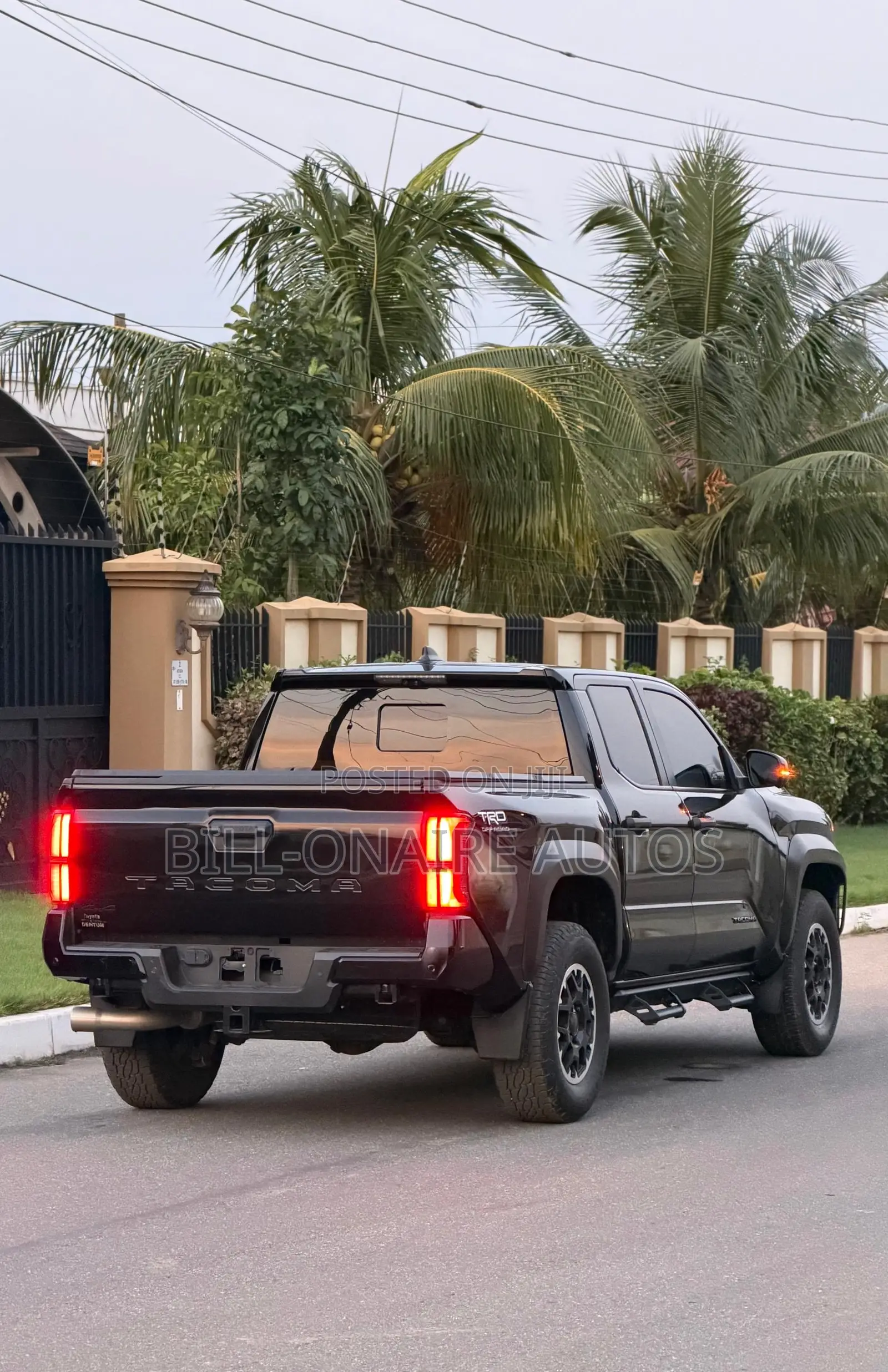 Toyota Tacoma 2024 Black