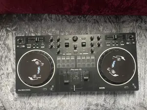 Pioneer DJ Rev 1 Controller