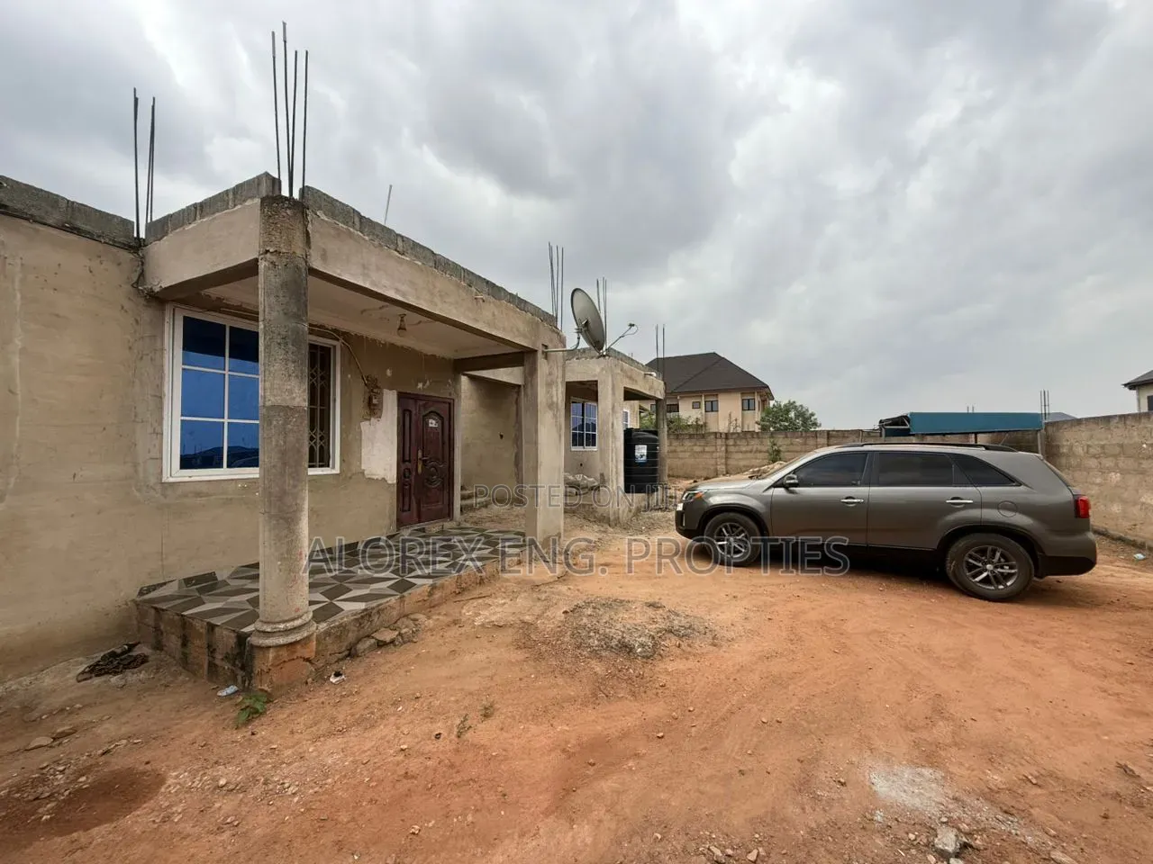 12bdrm Mansion in Oyibi $120,000, Valley View Area for sale