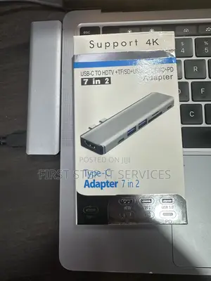 7 in 2 Adapter for MacBooks