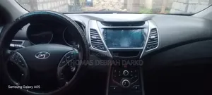 Hyundai Elantra Limited 4dr Sedan (1.8L 4cyl 6A) 2015 Gray