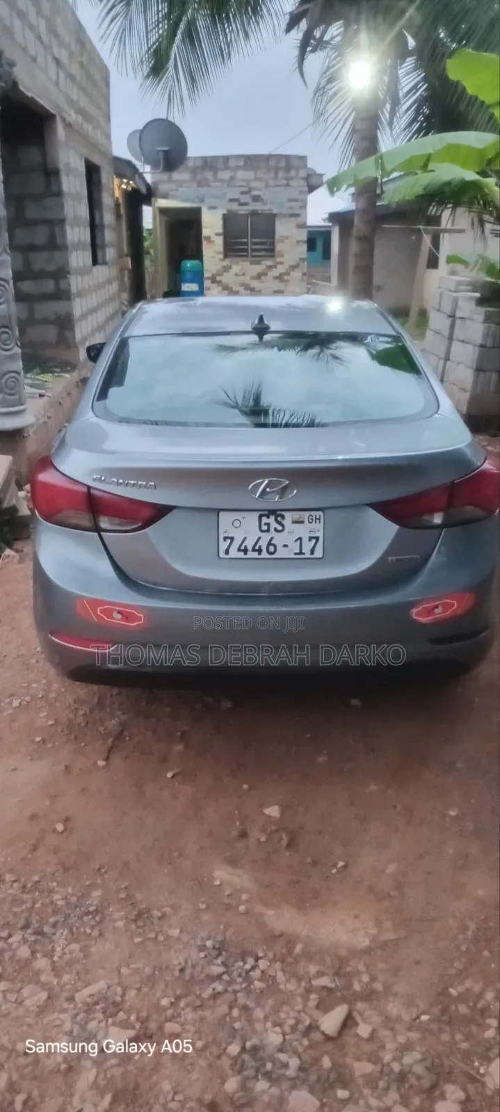 Hyundai Elantra Limited 4dr Sedan (1.8L 4cyl 6A) 2015 Gray