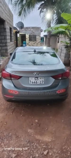 Hyundai Elantra Limited 4dr Sedan (1.8L 4cyl 6A) 2015 Gray