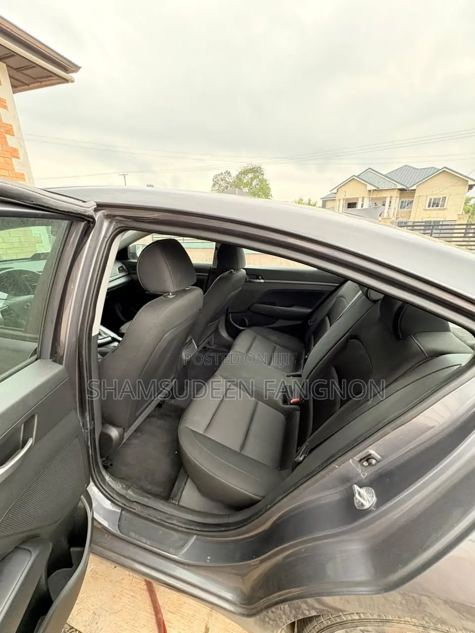 Hyundai Elantra Value Edition Sedan FWD (2.0L 4cyl 6A) 2017 Gray