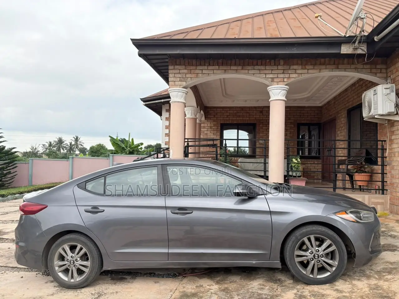 Hyundai Elantra Value Edition Sedan FWD (2.0L 4cyl 6A) 2017 Gray