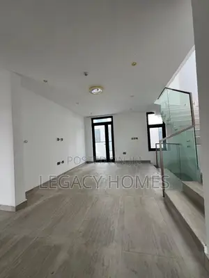 4bdrm Townhouse / Terrace in Adjiringanor, Ability for rent