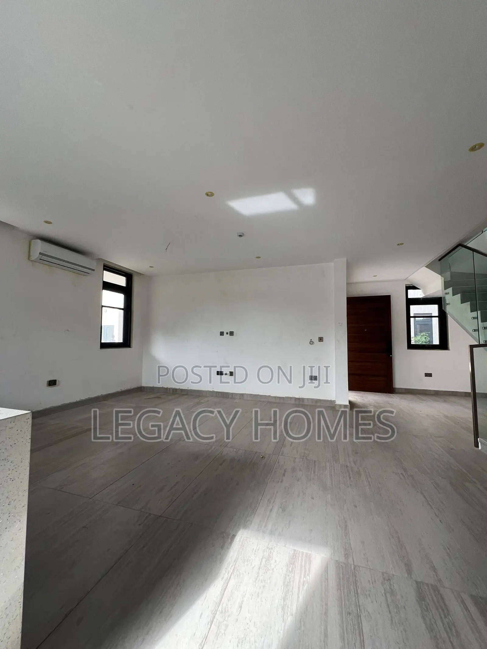 4bdrm Townhouse / Terrace in Adjiringanor, Ability for rent