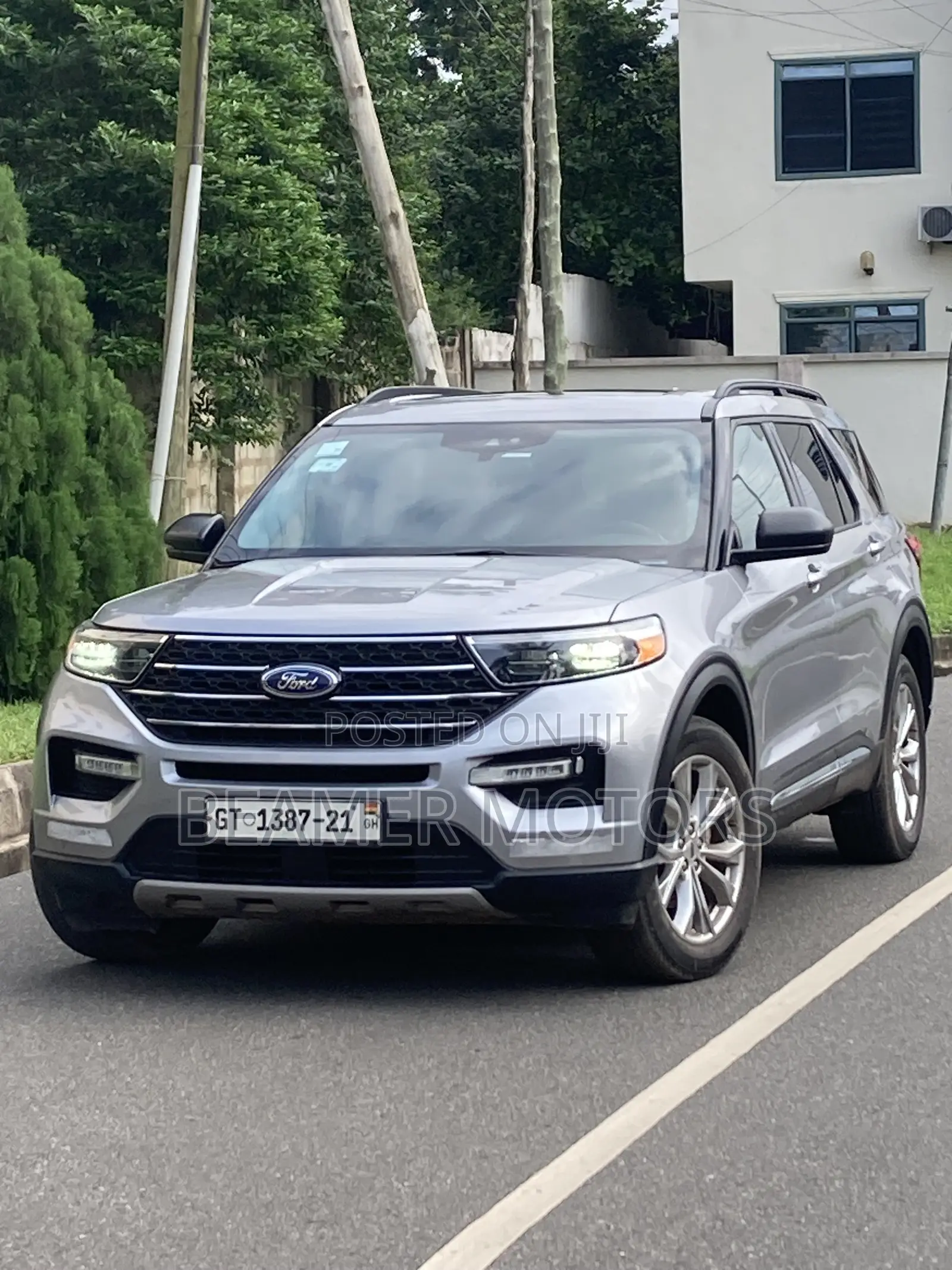 Ford Explorer XLT 2021 Silver