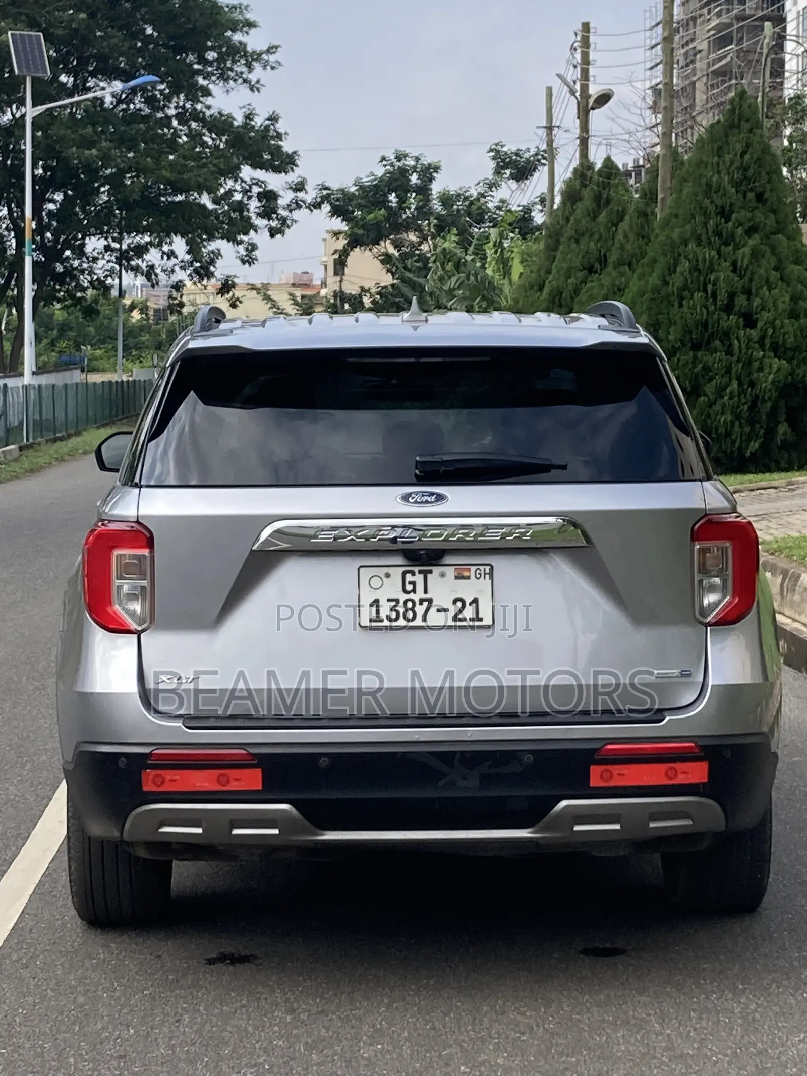 Ford Explorer XLT 2021 Silver