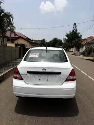 Nissan Versa 1.6 2011 White