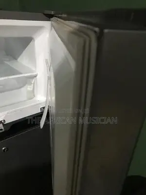 Hisense 205l Double Door Top Mount Refrigerator