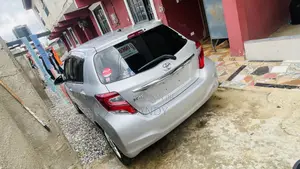 Toyota Vitz 1.3 FWD 3dr 2015 Gray
