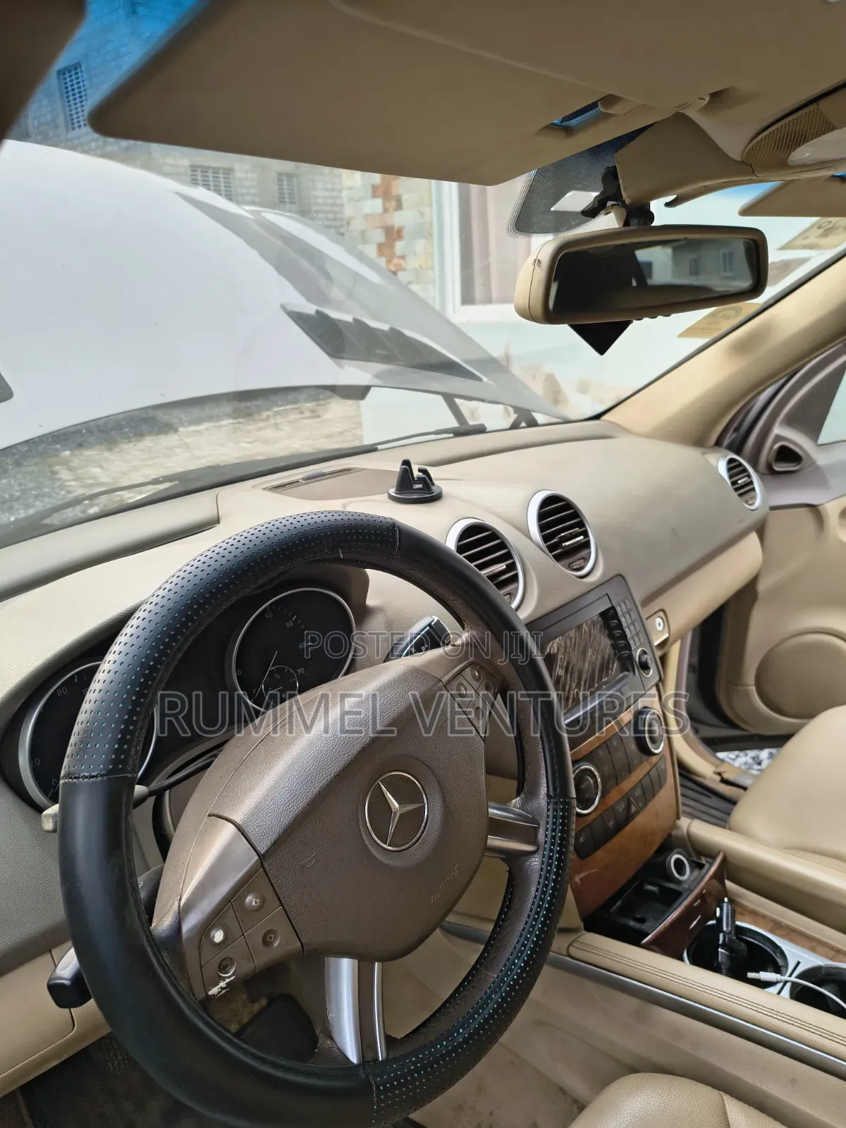 Mercedes-Benz M Class 2009 Beige