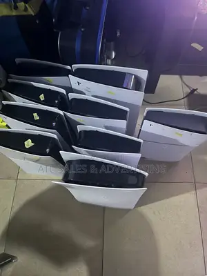 PS5 Slim Digital and Disc Version