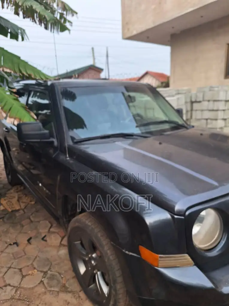 Jeep Patriot Altitude Edition 4dr SUV 4WD (2.4L 4cyl 6A) 2015 Gray