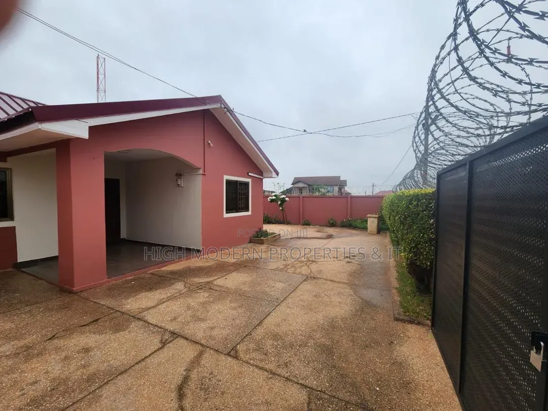 3bdrm House in East Legon Hills, New Town for sale