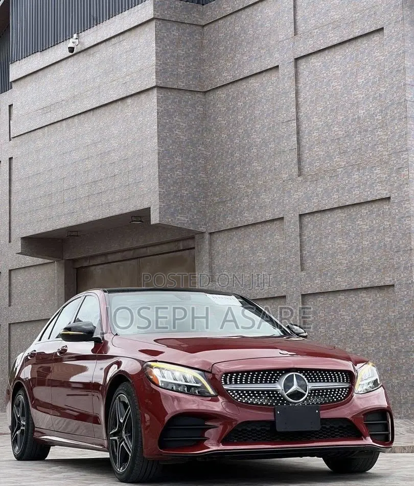 Mercedes-Benz C300 2020