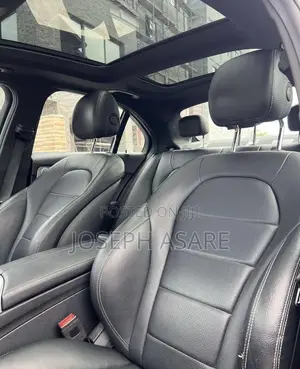 Mercedes-Benz C300 2020