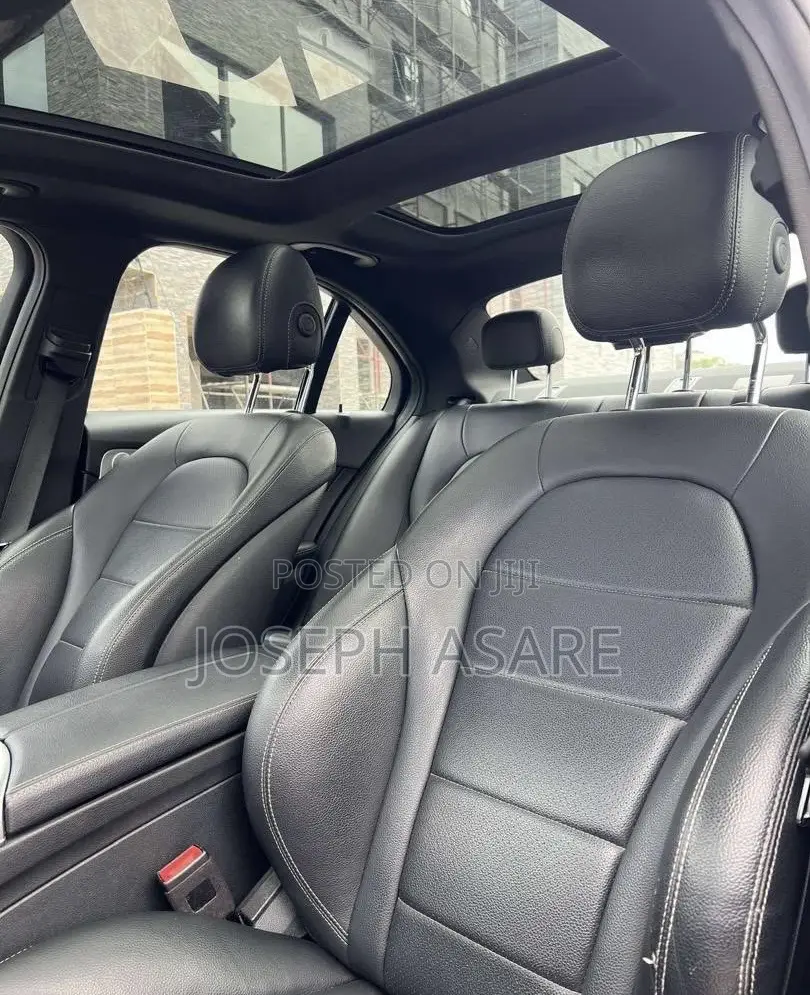 Mercedes-Benz C300 2020